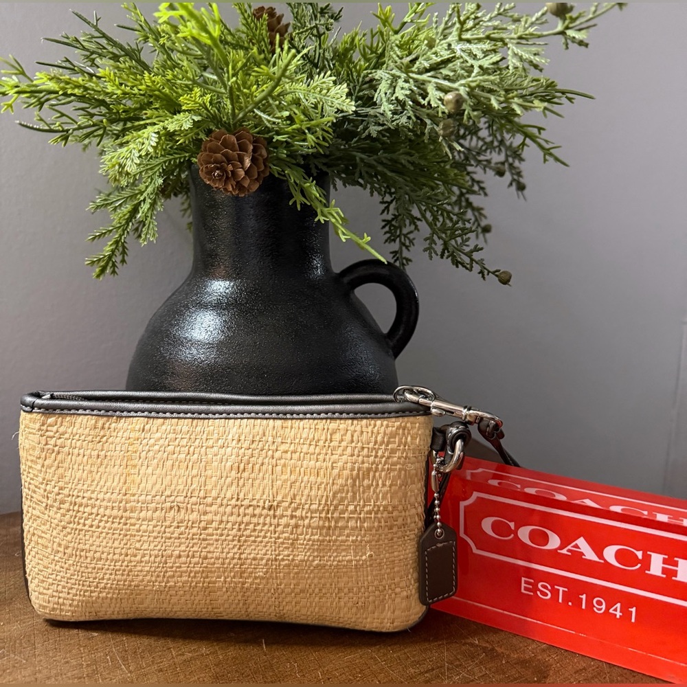 Coach Y2K Hampton 10th Anniversary Straw Wristlet - Picture 2 of 9